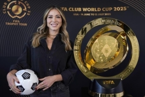 卡里乌斯老婆谈世俱杯：我老公看好拜仁，我希望国米尤文会师决赛