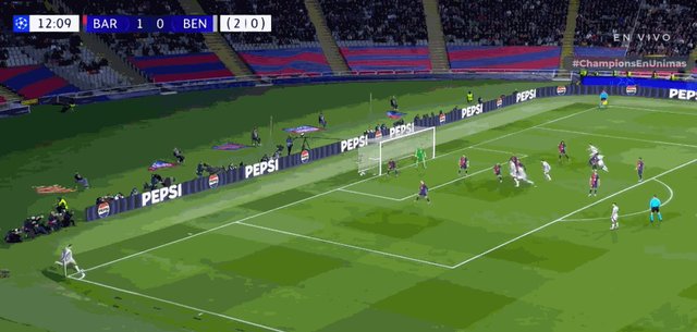 九游体育app登录-【欧冠】巴萨3比1本菲卡晋级，亚马尔传射，拉菲双响